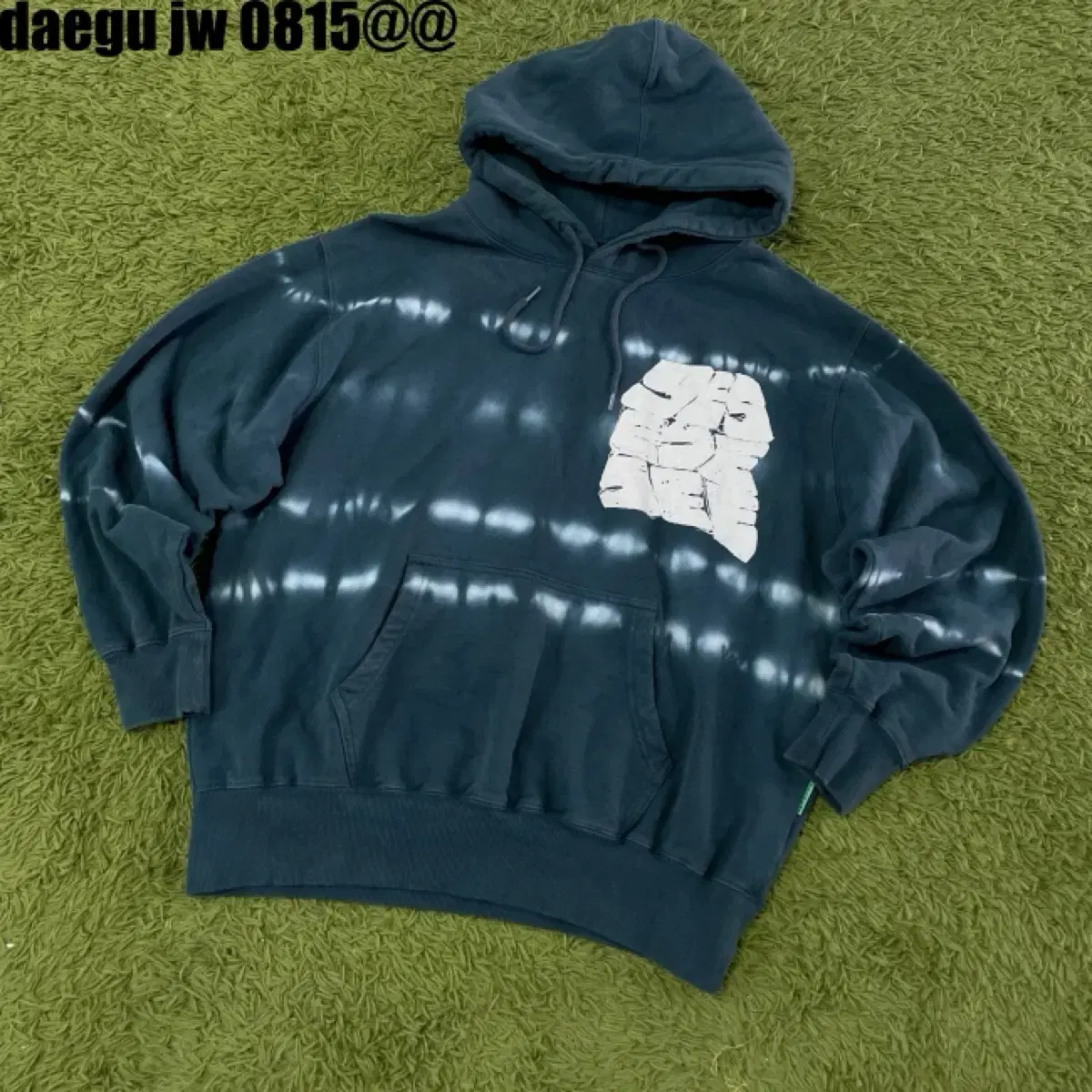 YESEYESEE | 예스아이씨 Yeseyesee Snap Hoodie Blue Hoodie on